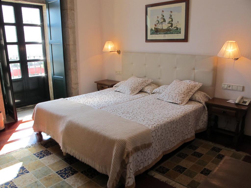 Pazo De Mendoza Hotel Baiona Luaran gambar